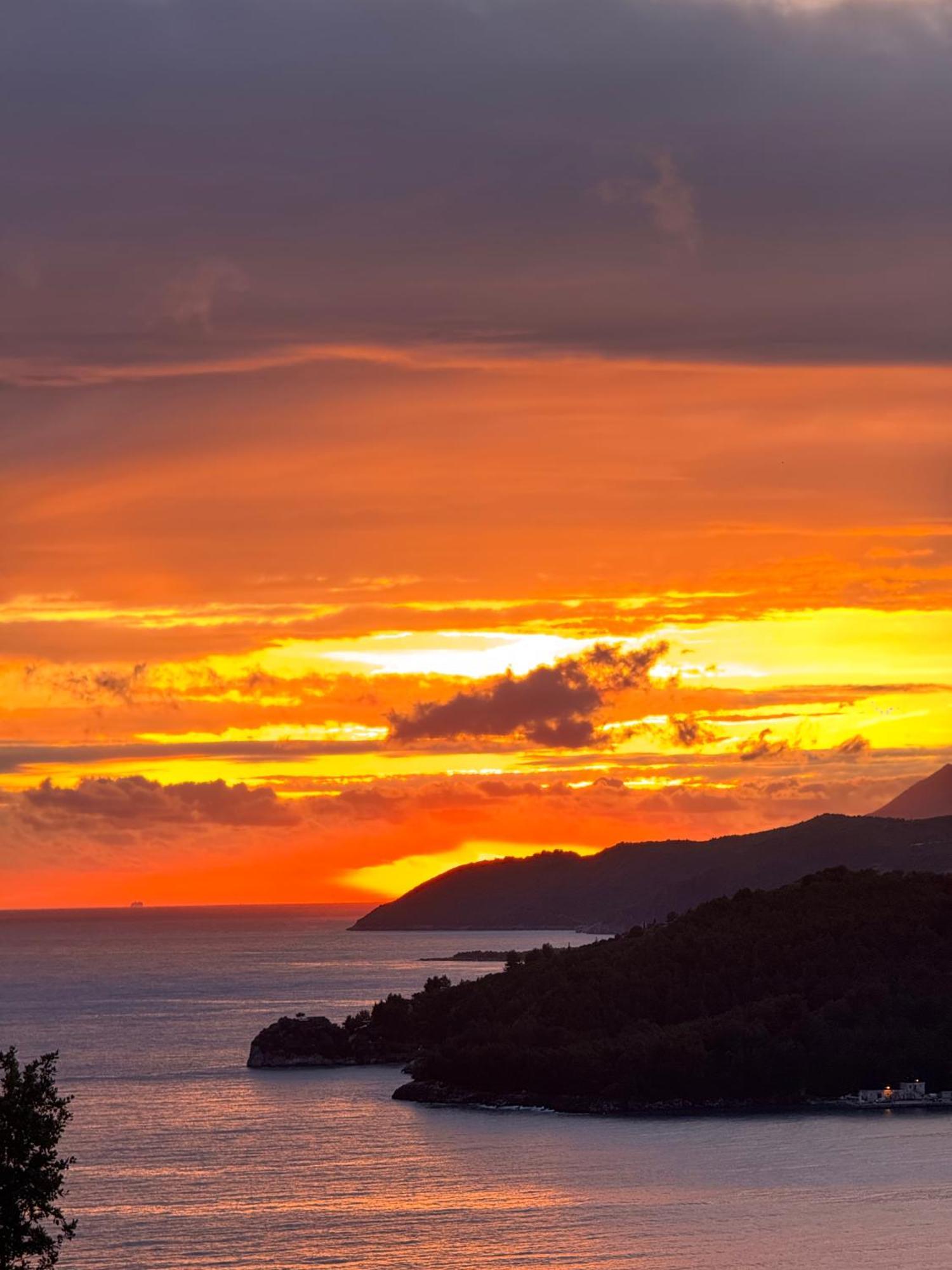 Belvedere Hotel & Suites Himare Ngoại thất bức ảnh